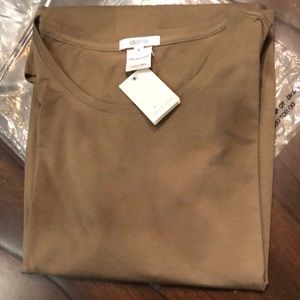 💚adam + eve cap sleeved cotton crew neck split side hem fatigue green top